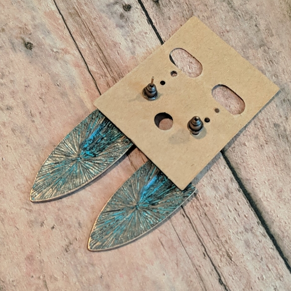 NWT Boho Patina Turquoise Copper Earrings - Picture 5 of 5